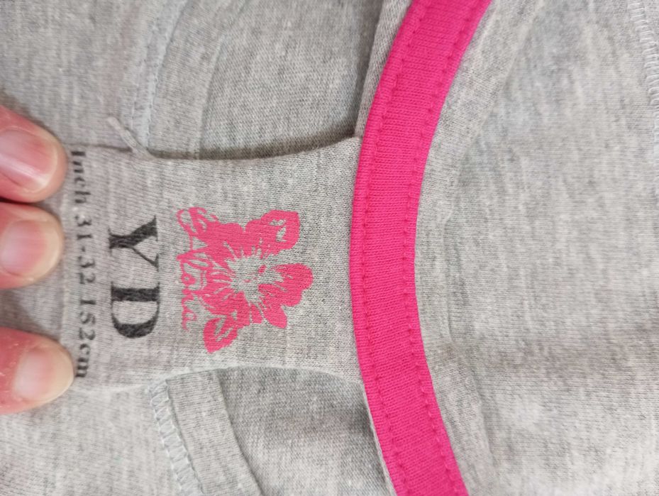 T-shirt cinzenta - YD