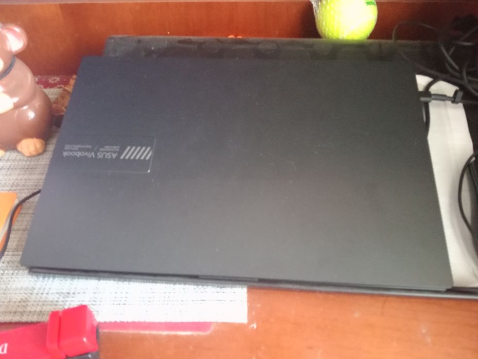 ASUS Vivobook 14