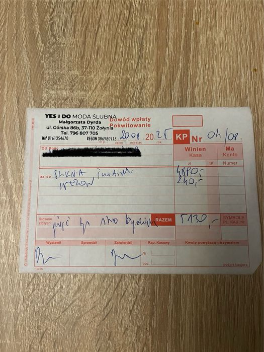 Suknia ślubna z odpinanymi rękawkami i wolonem