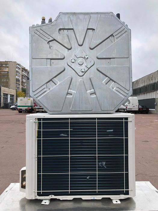 Кондиционер инвертор "24" кассетный б/у до 80 м2 монтаж сервис