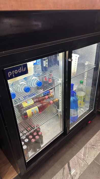 Vitrine frigorífica Profissional de Bebidas – 2 Portas de Vidro