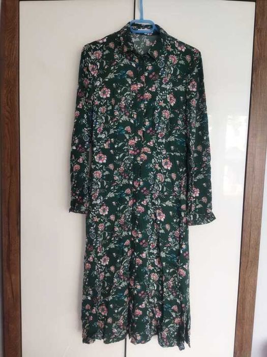 Sukienka w kwiaty Reserved. Jak nowa. Rozmiar 40 L