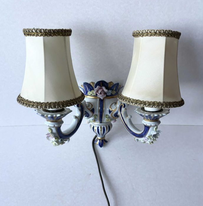 Piękny porcelanowy kinkiet Capodimonte?