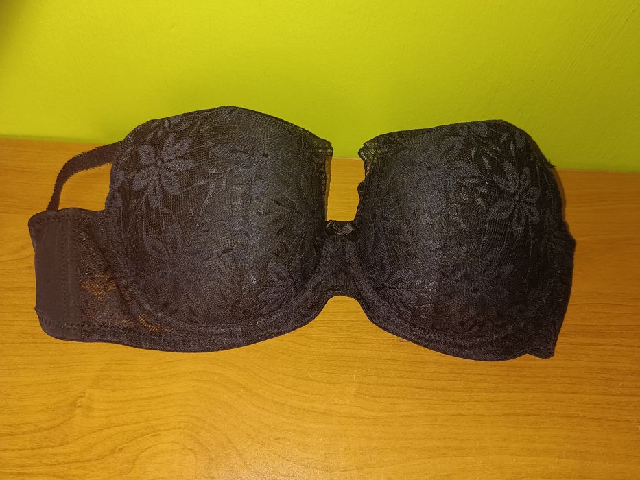 Biustonosz czarny 75 B + gratis