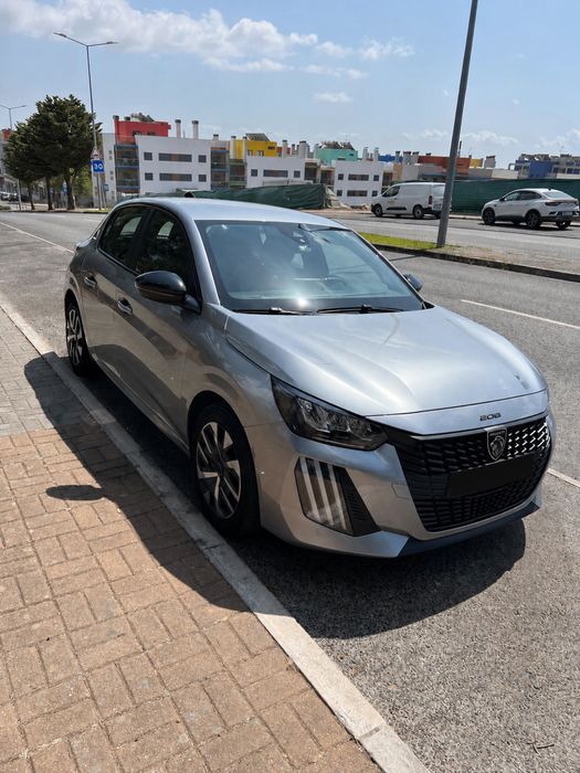 Peugeot 208 1.2 PureTech 75cv | 2024 | 32.000 km