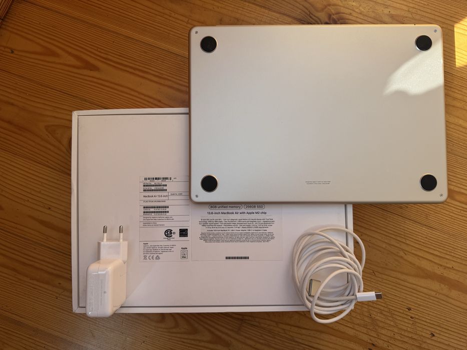 Apple MacBook Air 13 M2 Starlight стан нового