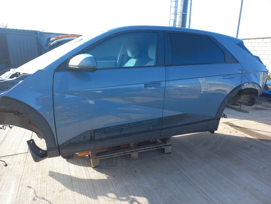 Двері ioniq 5 колір C5G M9U SUW U3P