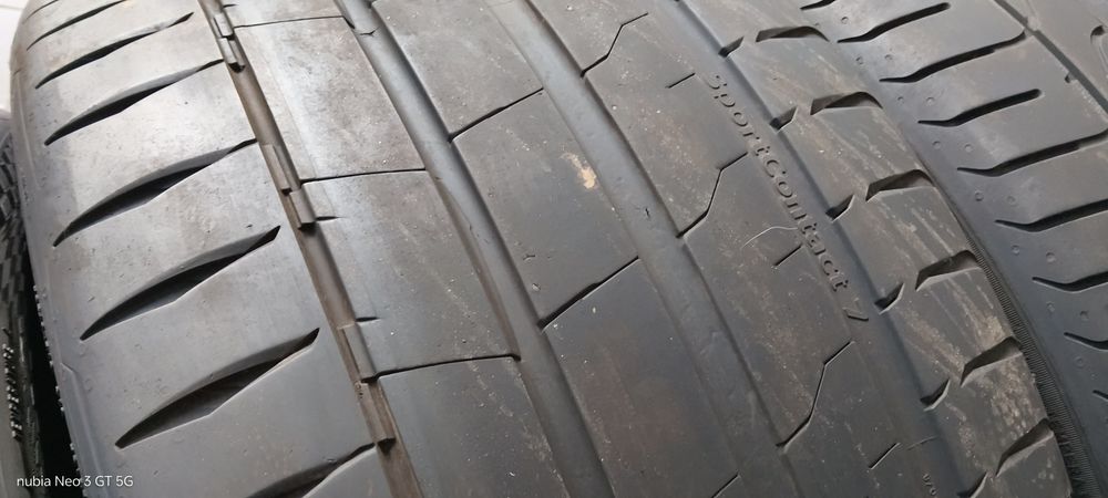 Pneus 295/35/21 semi novos
