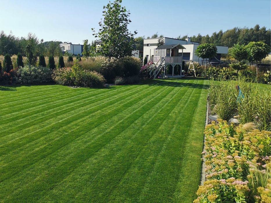 Przygotowanie terenu pod wysiew trawy, ogrody, nawadanianie, trawniki