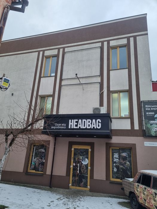 Центр міста, вул.Замкова, 1 поверх. 127кв.м.