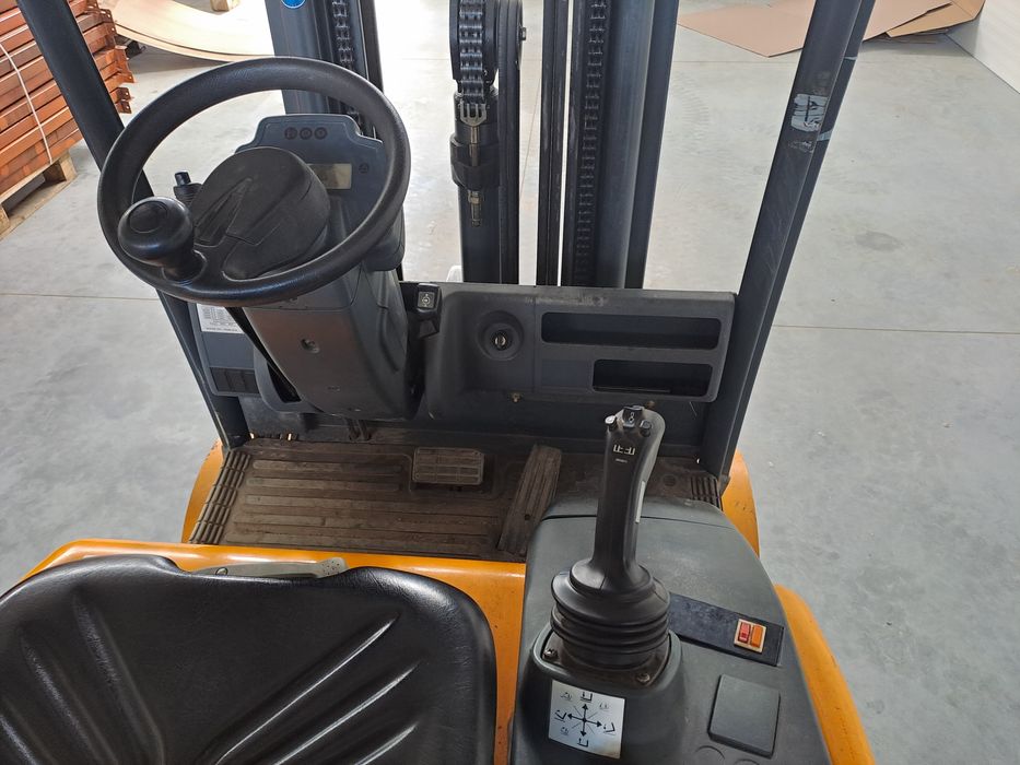 Навантажувач Jungheinrich EFG 115