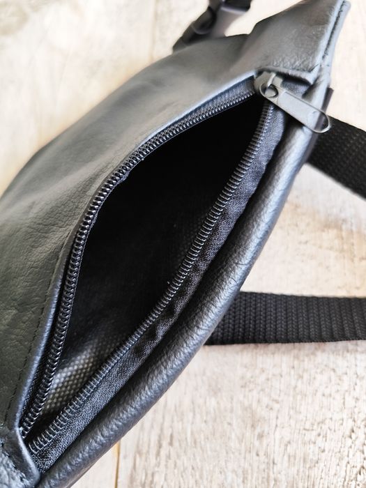 Nowa skórzana czarna nerka biodrówka saszetka prezent męska ze skóry