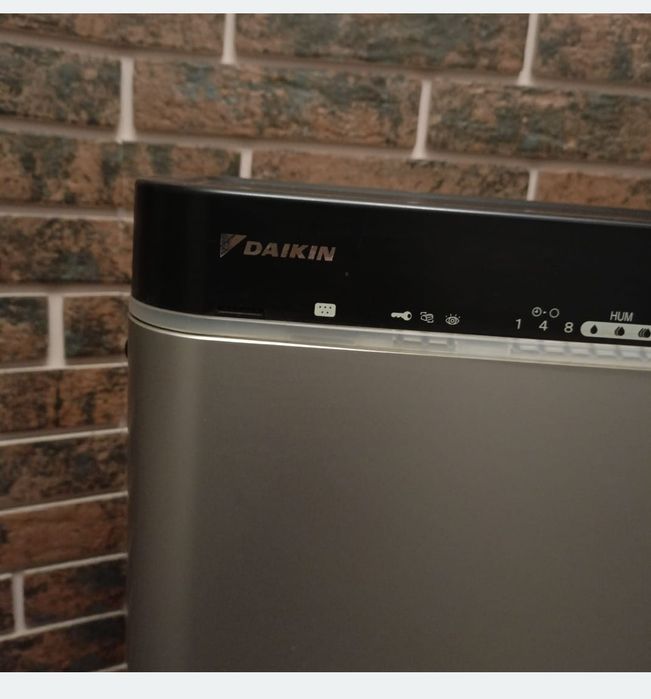 Фотокаталитический воздухоочиститель Daikin MCK75J-K с увлажнением