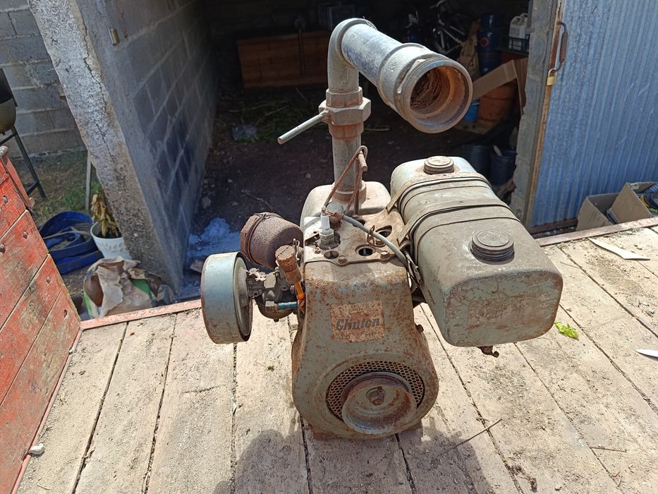 Motor água Clinton