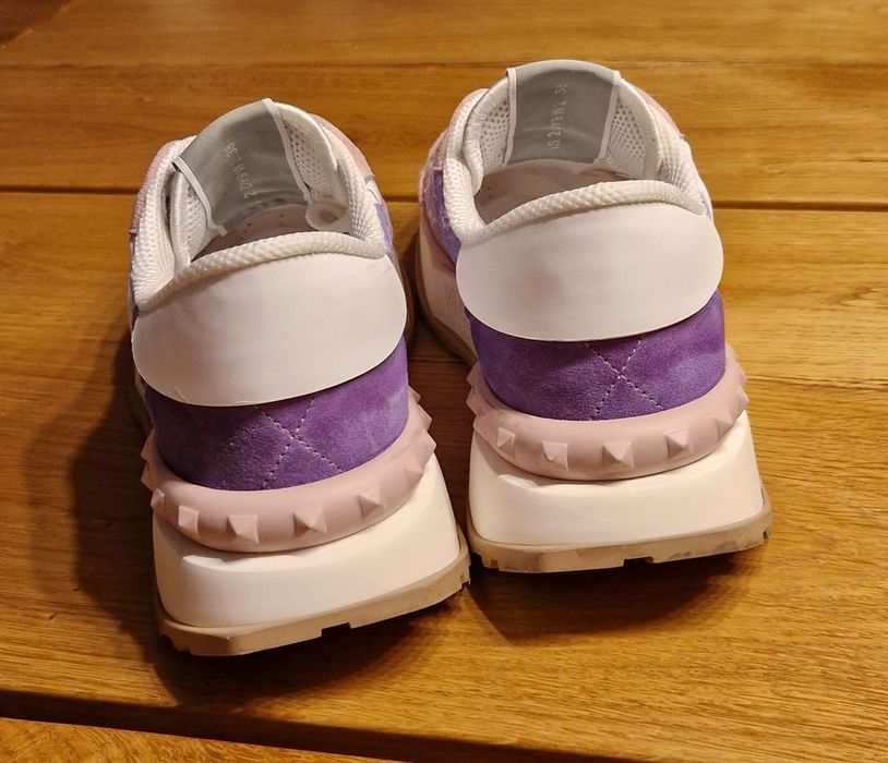 Oryginalne sneakersy Valentino Garavani Lacerunner rozmiar 38, piękne.
