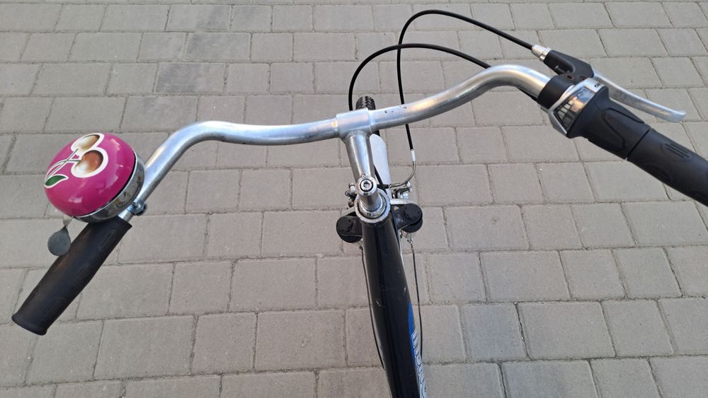 Велосипед жіночмй(дамка) Alu-Konsul.