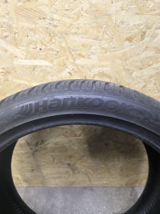 Para Opon Całorocznych Hankook Kinergy 4S² 255 35 R19 96Y