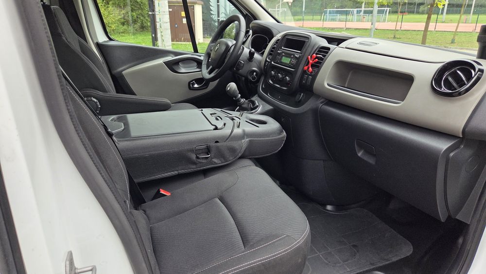 Renault Trafic_1.6_120km_2017r_Klima