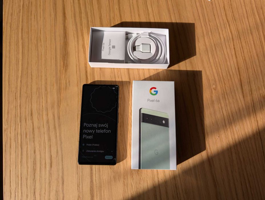 Pixel 6a - sprawny, pęknięty ekran