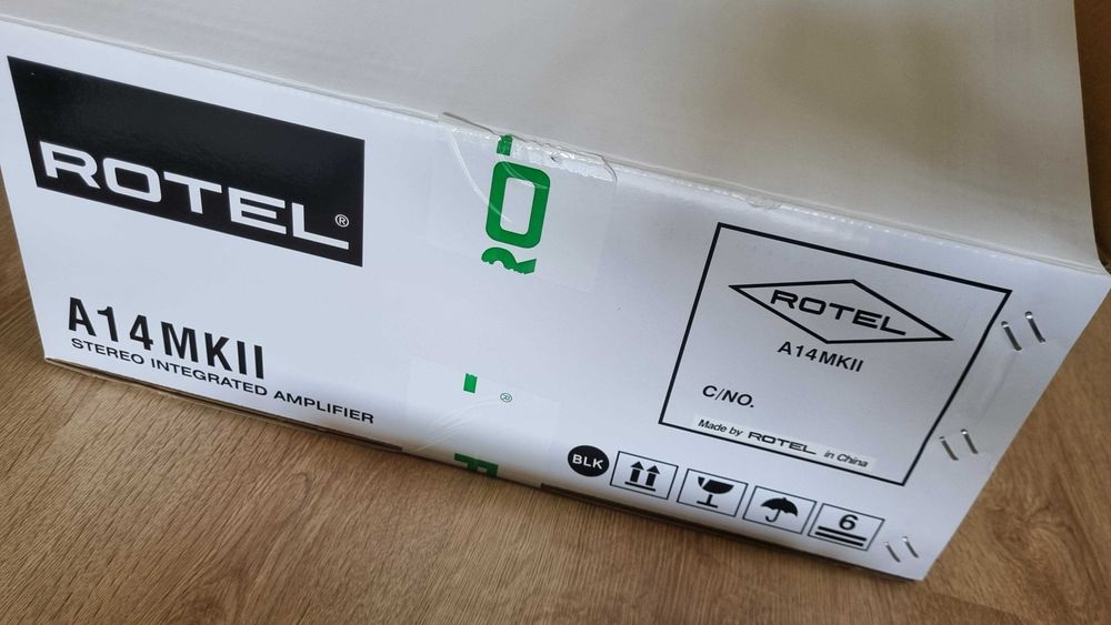 Rotel A14 MkII +  Isotec EVO3 Premier 1,5m