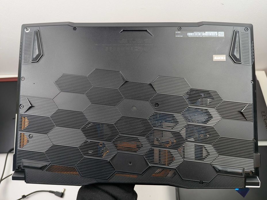 LAPTOP GAMINGOWY MSI Sword RTX 4050 Intel i7-11800H 144 hz