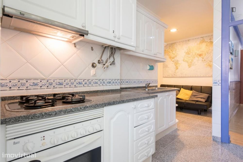 Quarto - localizado em Picoas Lisbon