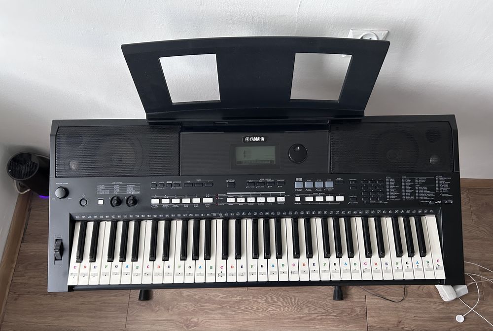 Kayboard Yamaha PSR E433