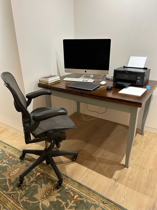 Cherry-wood dining table extends from 130 cm to 260 cm.64297660750851120