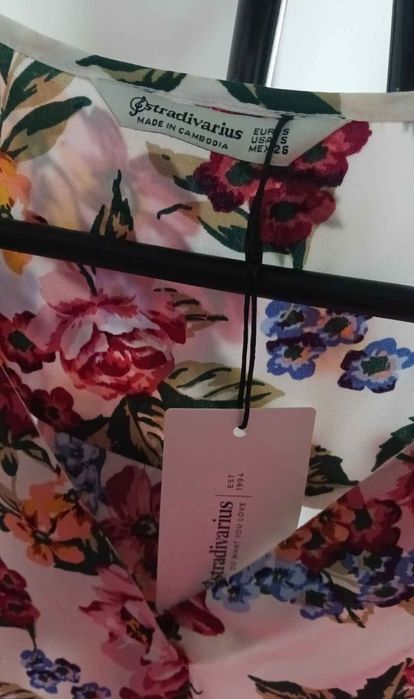 Blusas da Stradivarius