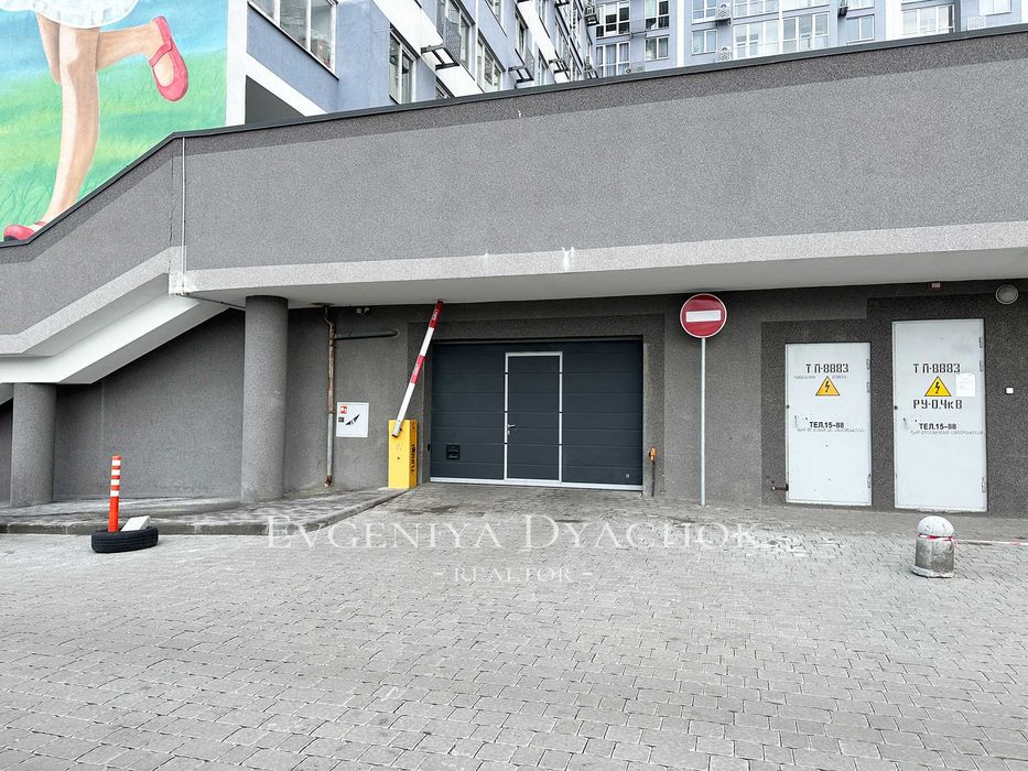 Продаж паркомісць в ЖК Лебединый, Ревуцького, 40-Б