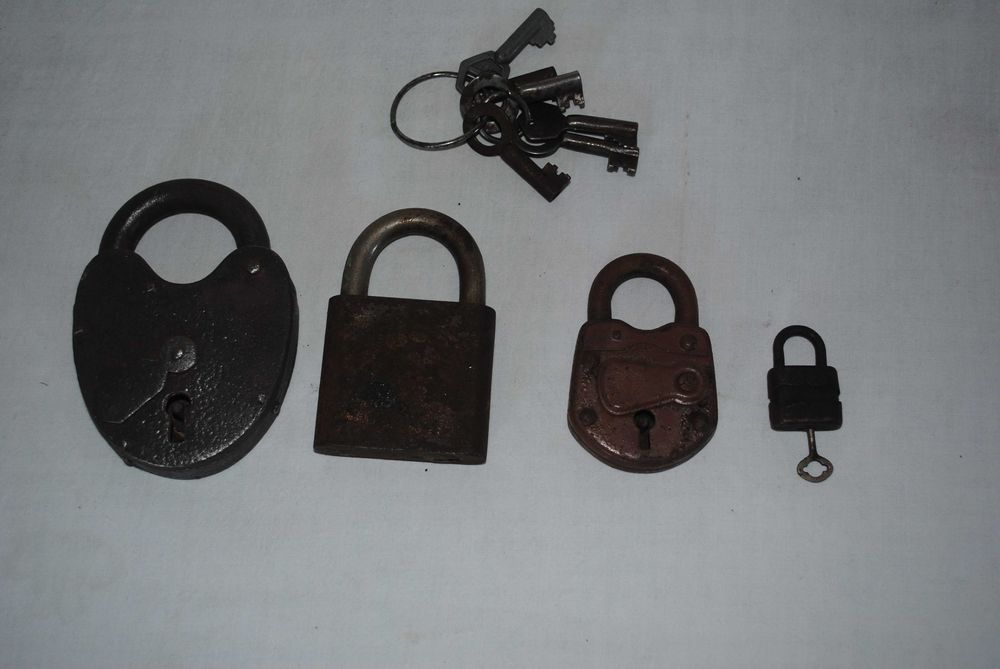 Stare klucze kłódki zamek