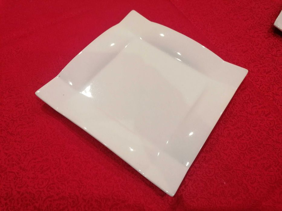 Dinnerware Set446638368542566402