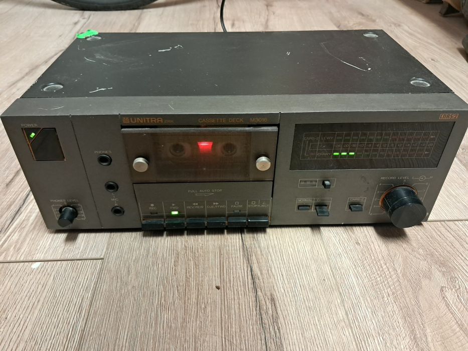 Magnetofon kasetowy Unitra ZRK M3016 – klasyk z lat 80