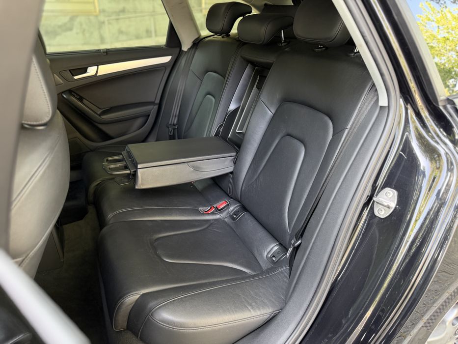 AUDI A4 2.0 TDI S-LINE