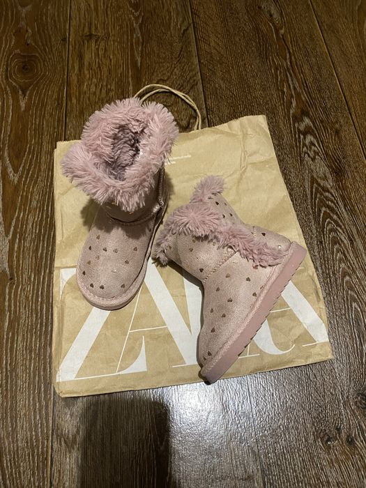 Ніжні рожеві уггі угги чобітки фірми primark дівчинці
