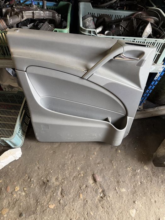Boczek tył Mercedes Vito 639 lewy tapicerka lewa