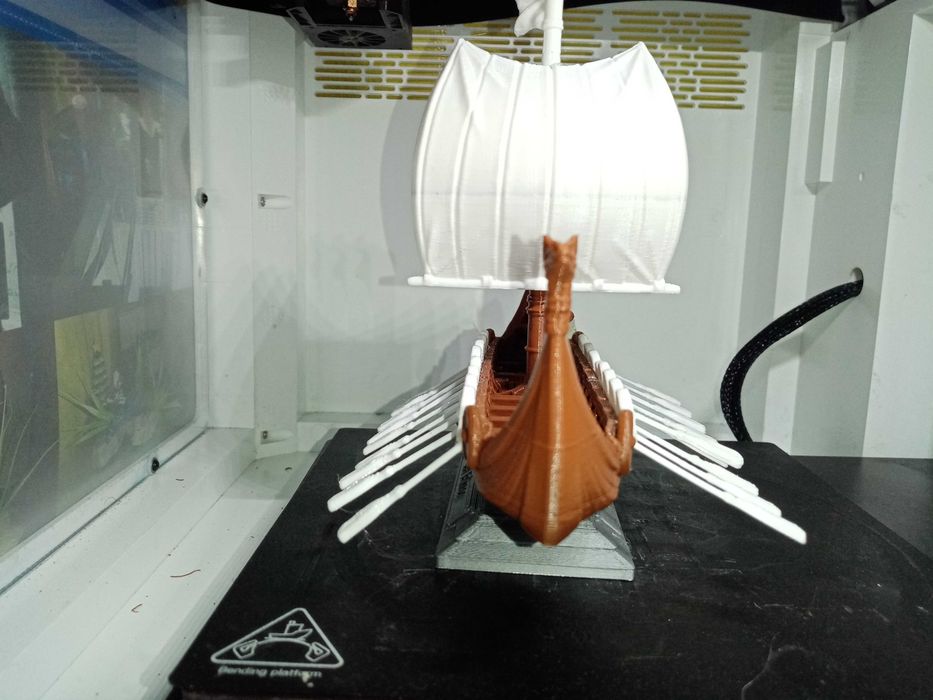 Дракар вікінгів моделька