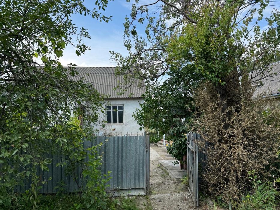 Продам будинок + 10 соток землі в Дунаївці