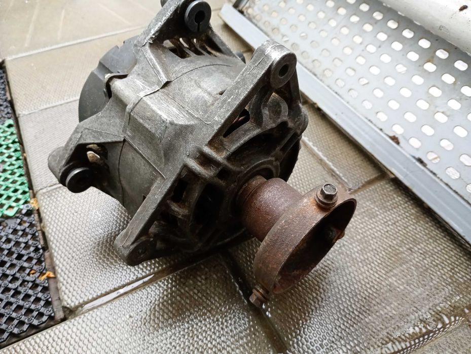 Продам генератор Ford transit connect 1.8 tdci