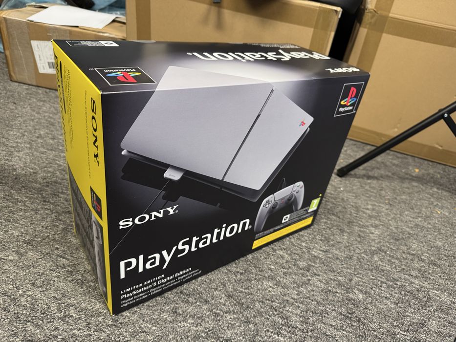 NOWE PS5 30th anniversary edition