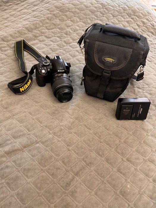 Продам Nikon D3100 kit 18-55mm + сумка + карта пам'яті