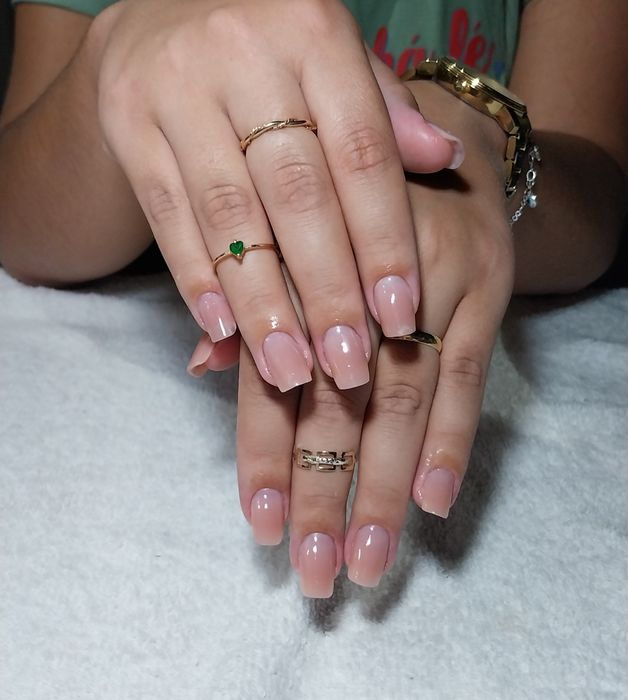 Manicure & Pedicure à domicílio