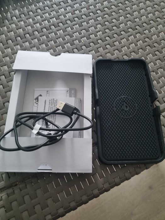 Ładowarka indukcyjna do telefonu