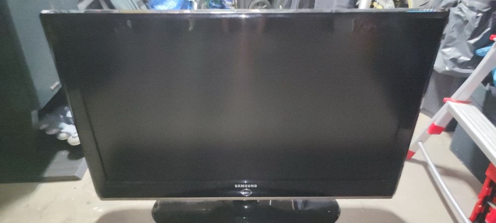 TV Samsung 40 polegadas em perfeitas condições.