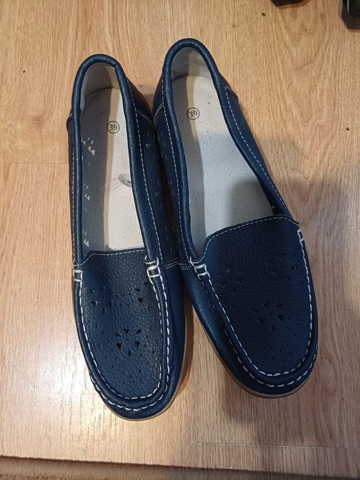 Nowe mokasyny granatowe 39