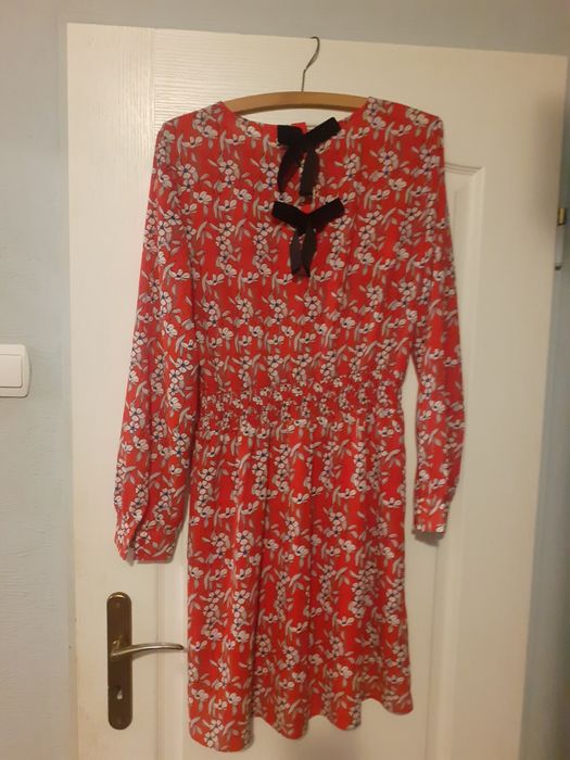 Sukienka vila czasrwona w kwiaty boho