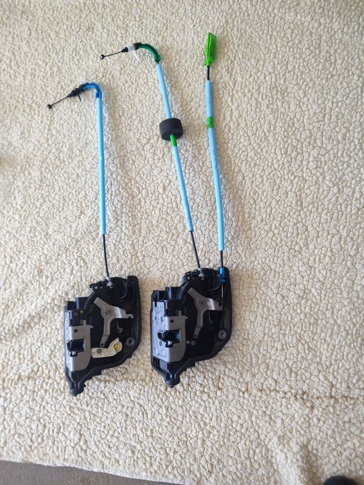 Szyba prawa BMW X1 F48