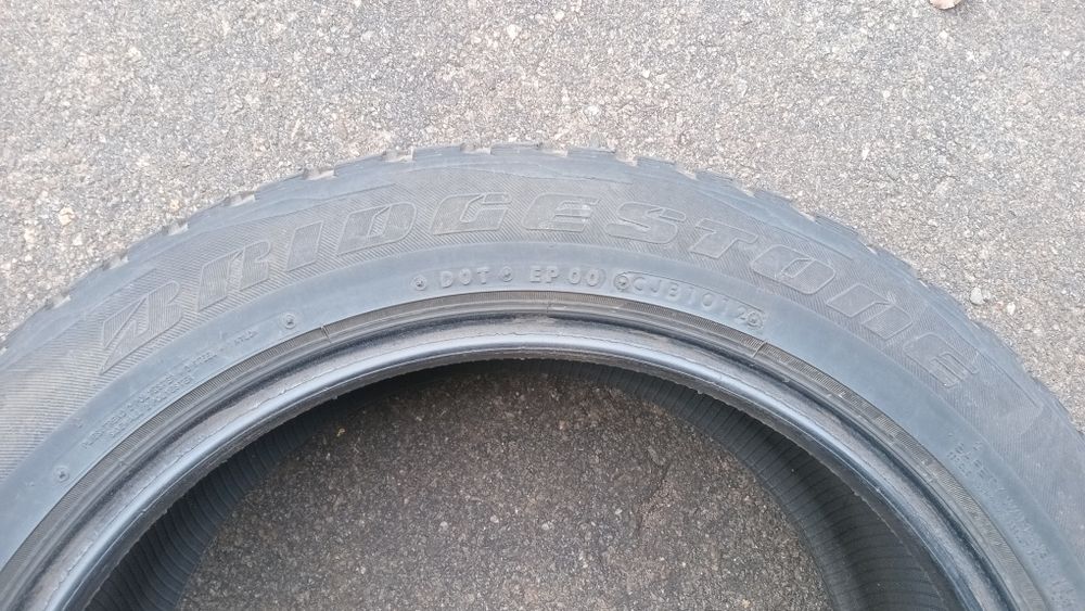 Продам Шины  Bridgestone 225/55/18