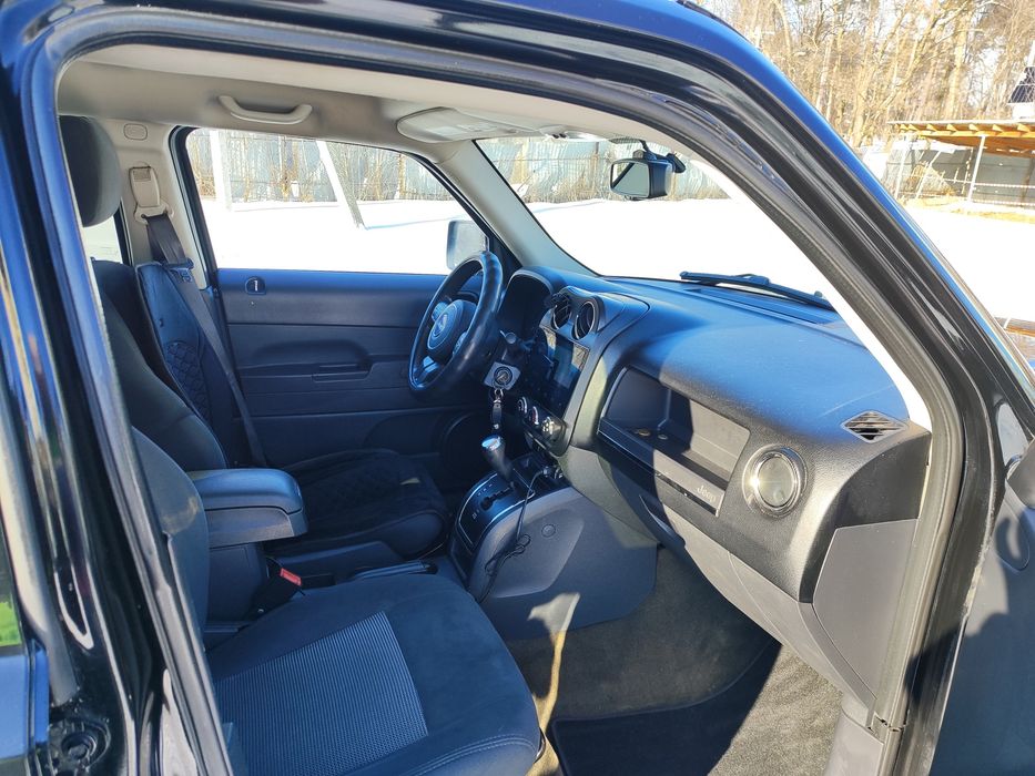 Продам авто джип патриот