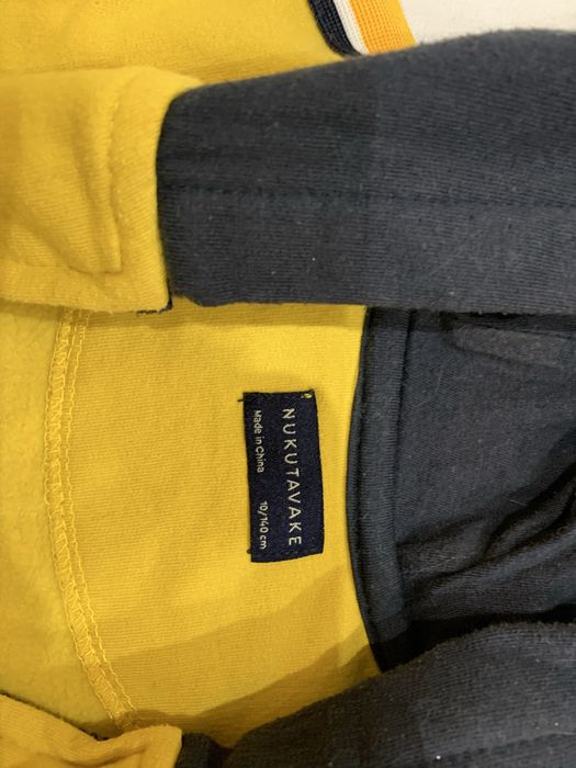 casaco fato de treino amarelo , para menino com 10 anos, em bom estado